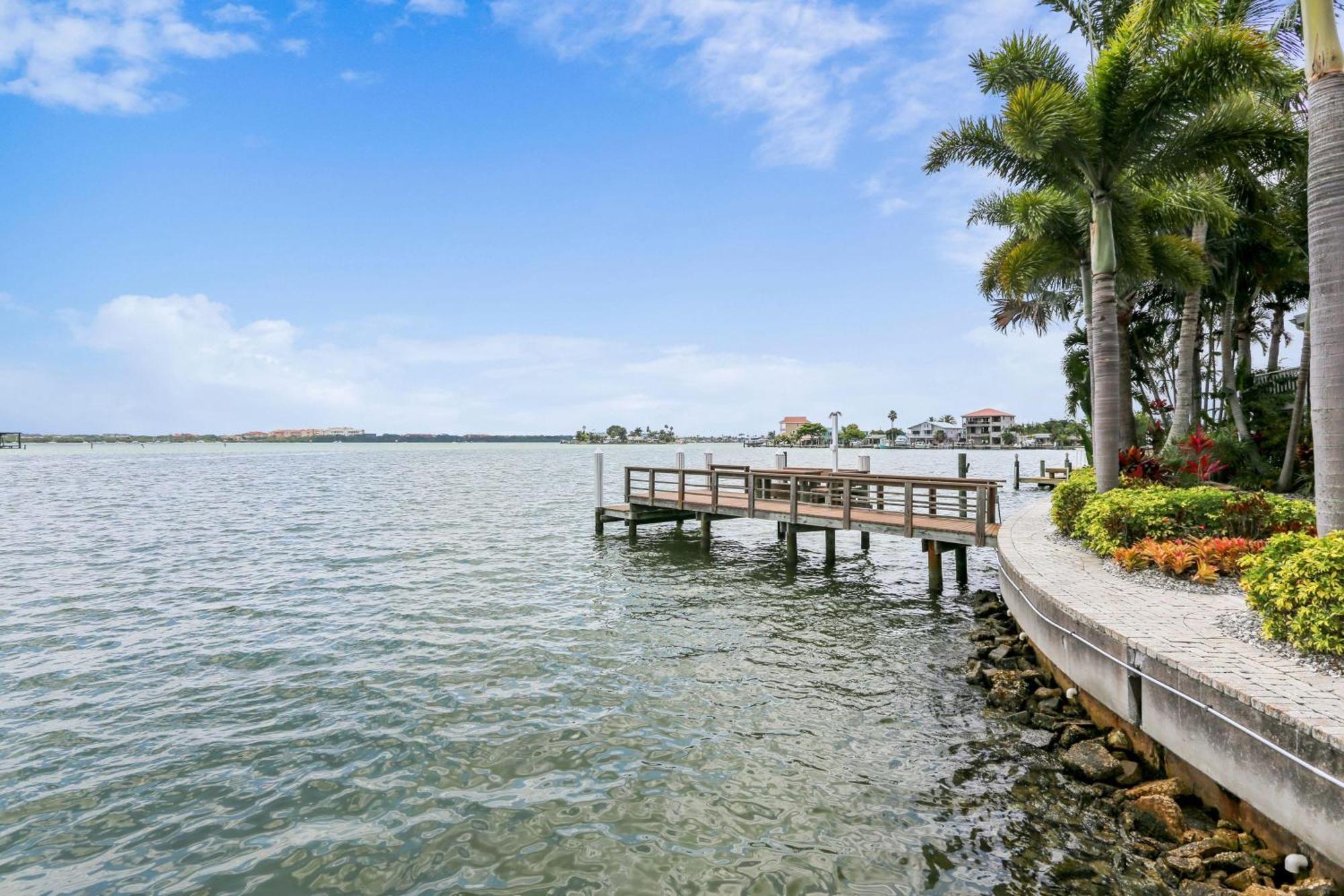 Coconut Paradise Villa St. Pete Beach Exterior photo